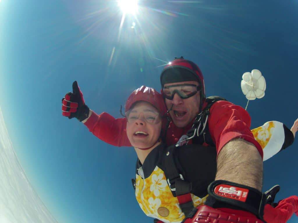 Fallschirm Tandemspringen in Österreich als Geschenk Gutschein