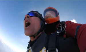 Tandemsprung Oberösterreich Wels Fallschirmspringen Geschenk Gutschein Video Termine Bilder Bericht